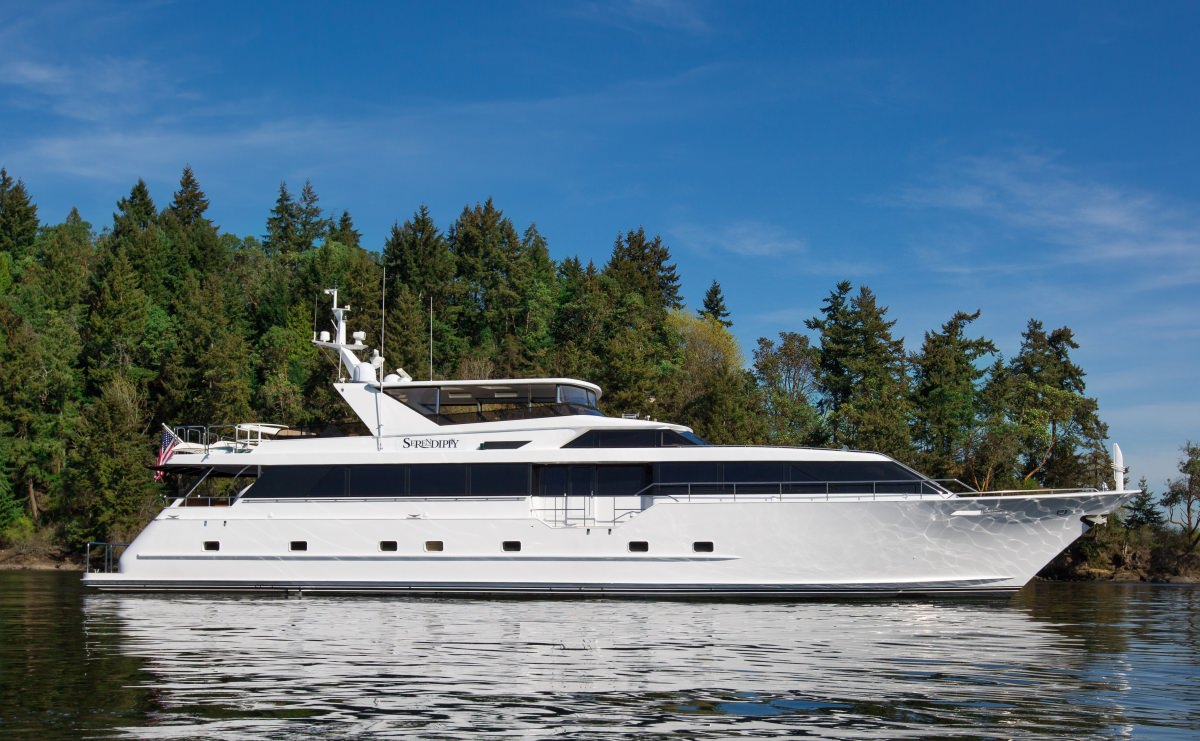 Luxury Crewed Motor Yacht BLACKWOOD