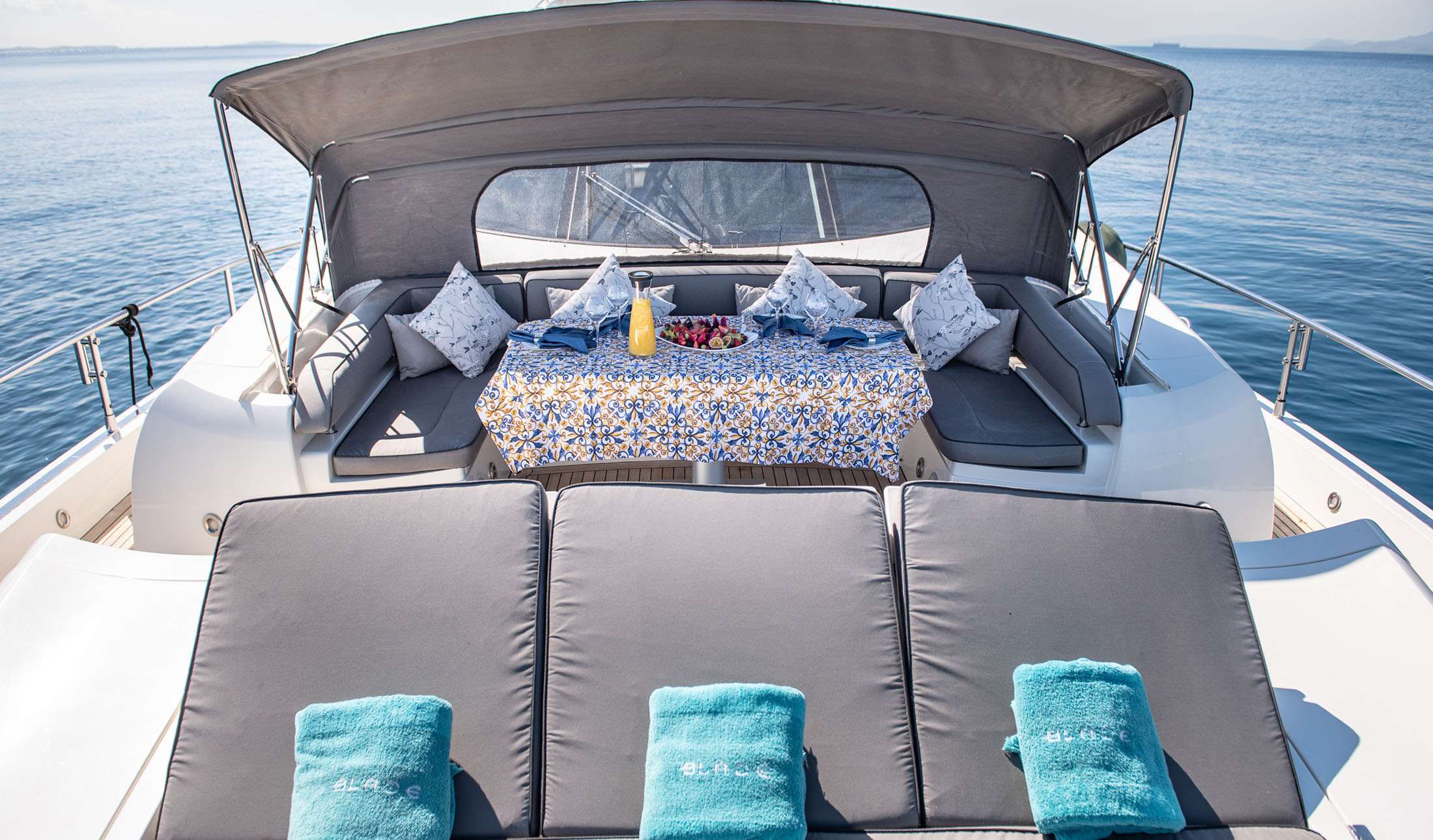 Luxury Crewed Motor Yacht BLADE 6 photo 5