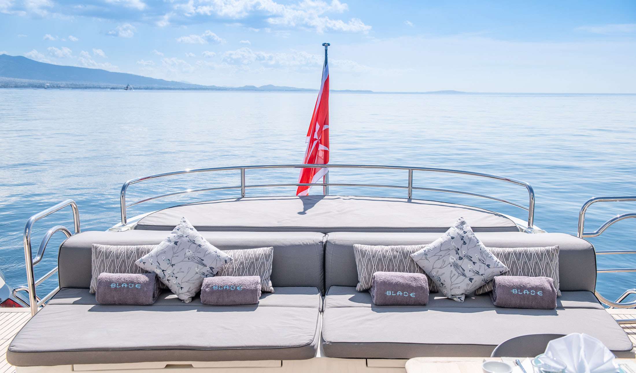 Luxury Crewed Motor Yacht BLADE 6 photo 8