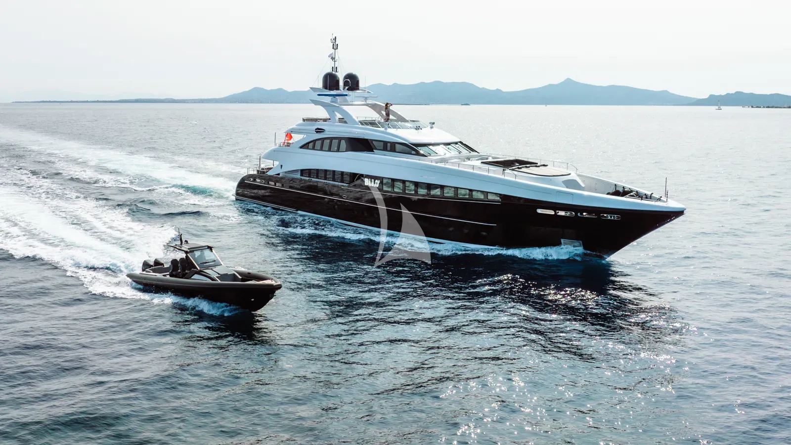 Luxury Crewed Motor Yacht BLISS photo 5