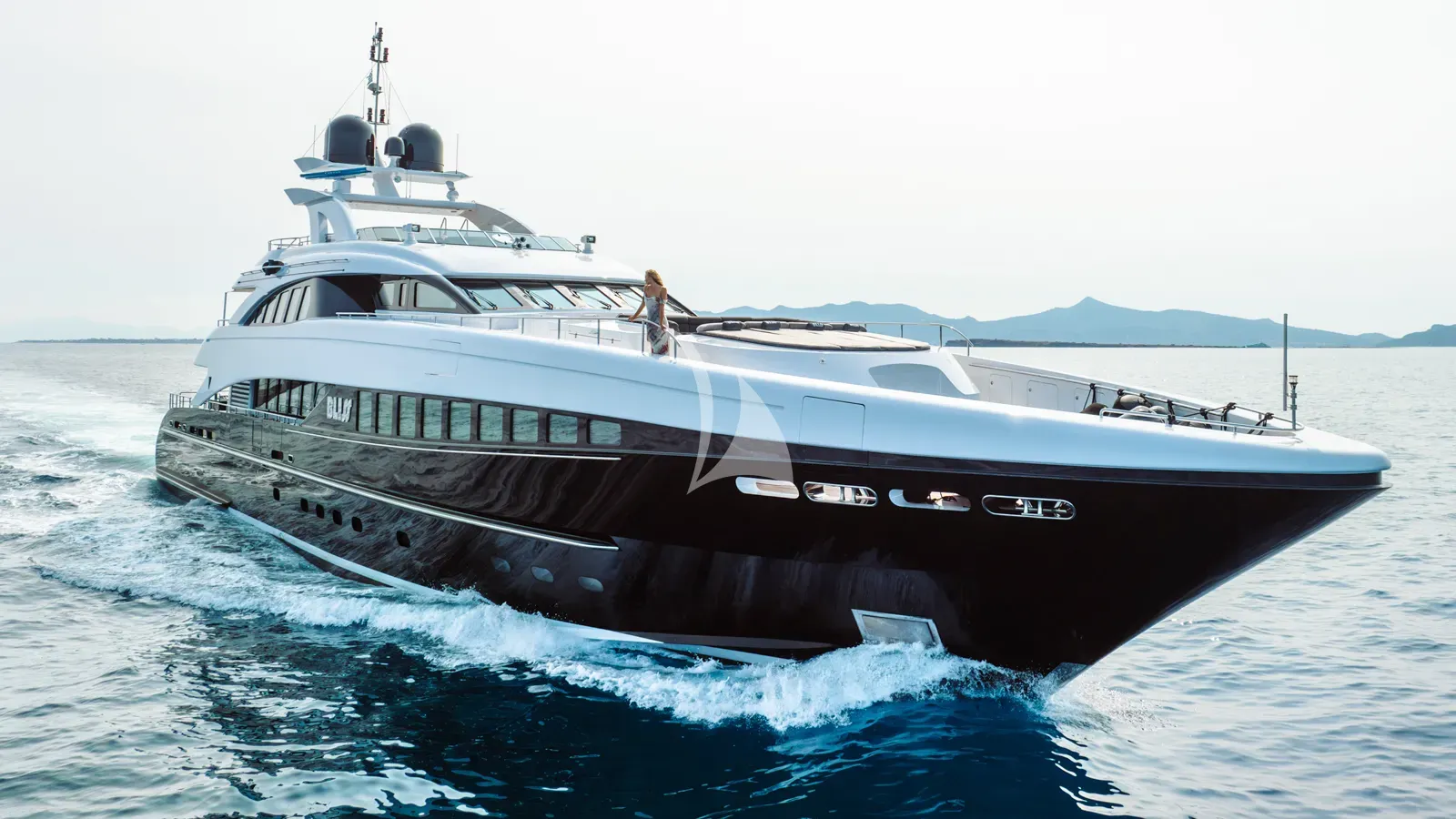 Luxury Crewed Motor Yacht BLISS photo 6