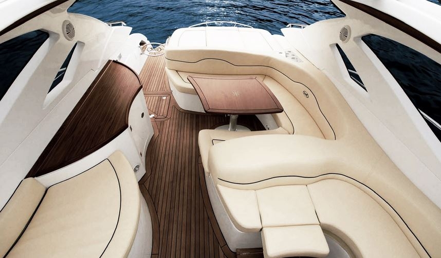 Bareboat Motor Yacht Blu Martin 46 Open photo 3