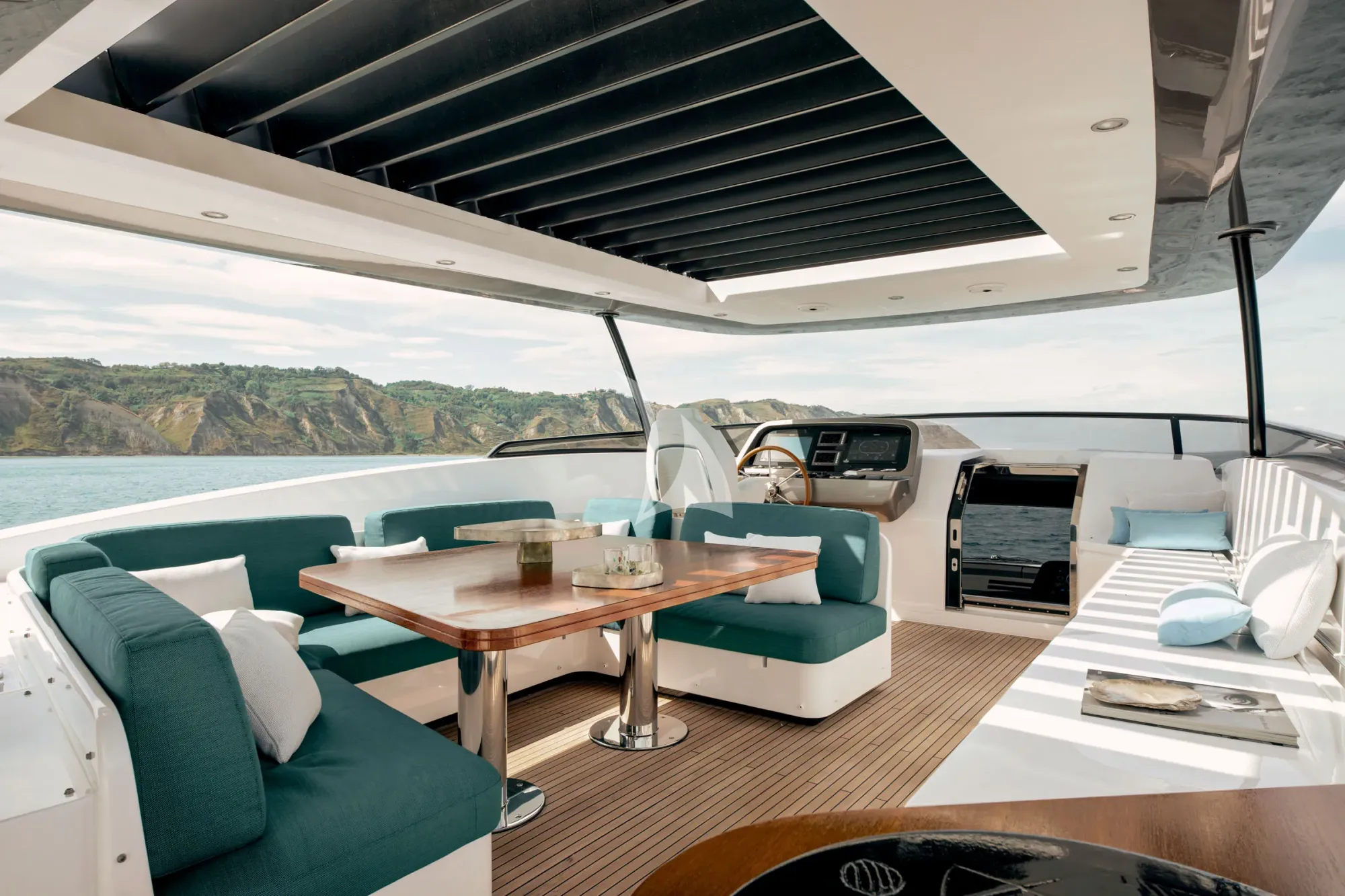 Luxury Crewed Motor Yacht BLUE EYES photo 8