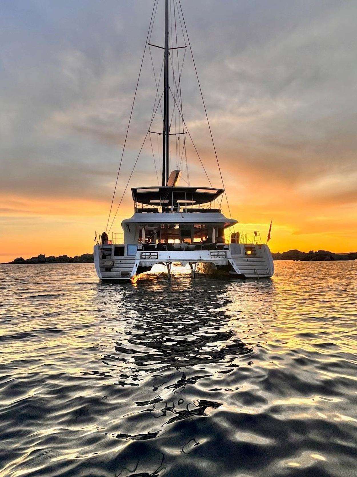 Crewed Catamaran BLUE GRIFFIN photo 3