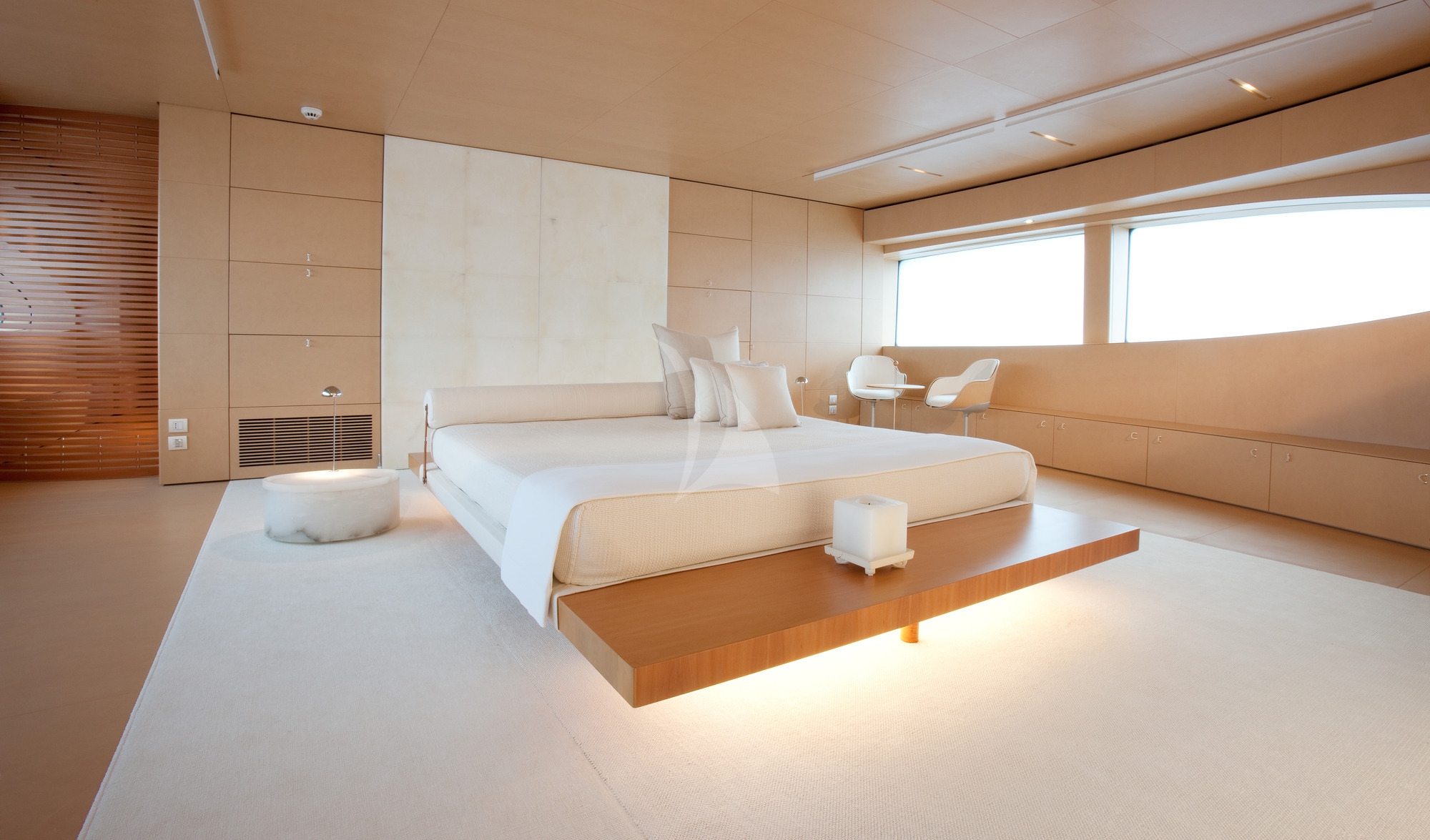 Luxury Crewed Motor Yacht BLUE MAGIC photo 8