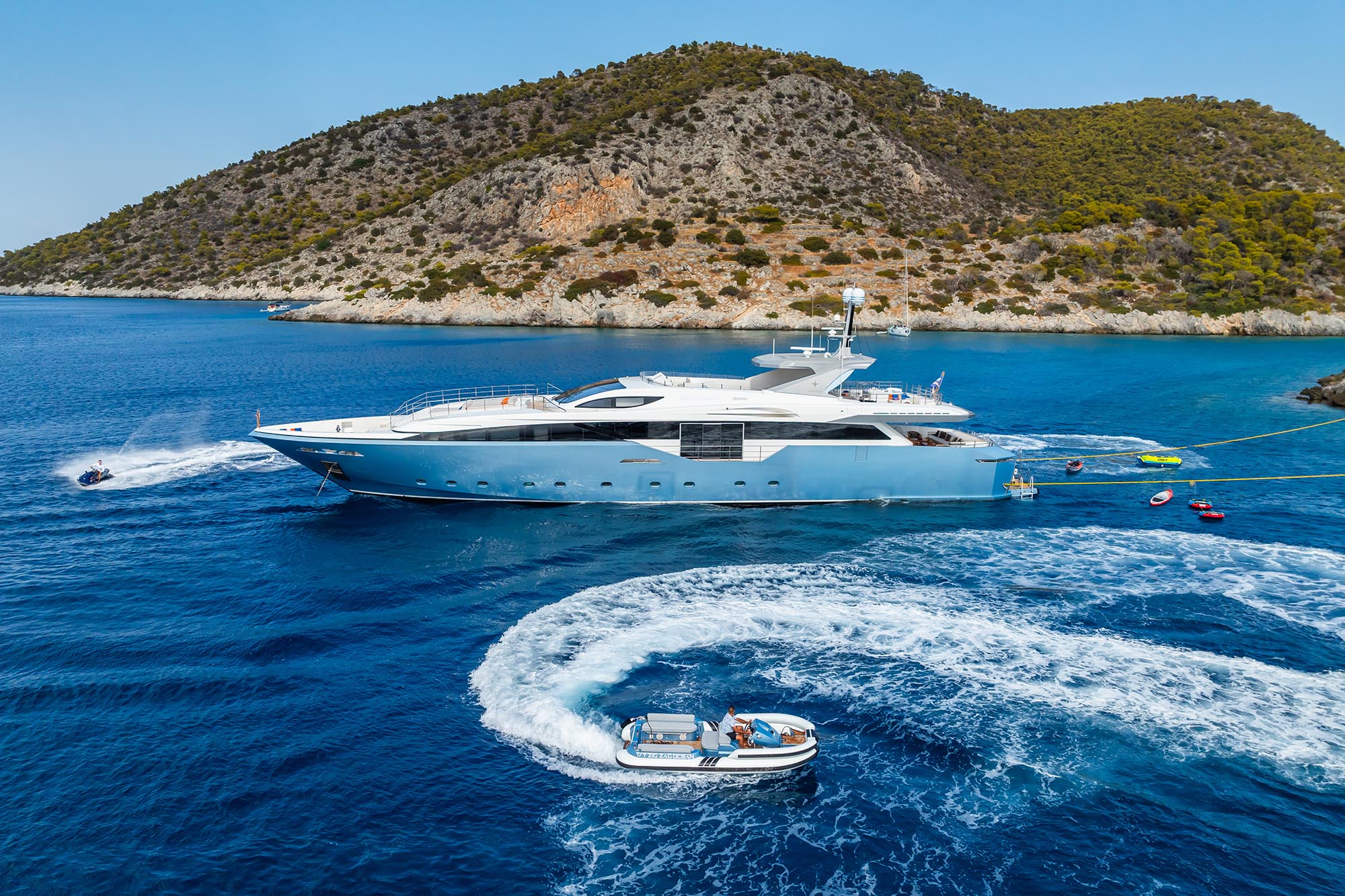 Luxury Crewed Motor Yacht BLUE MOON photo 3