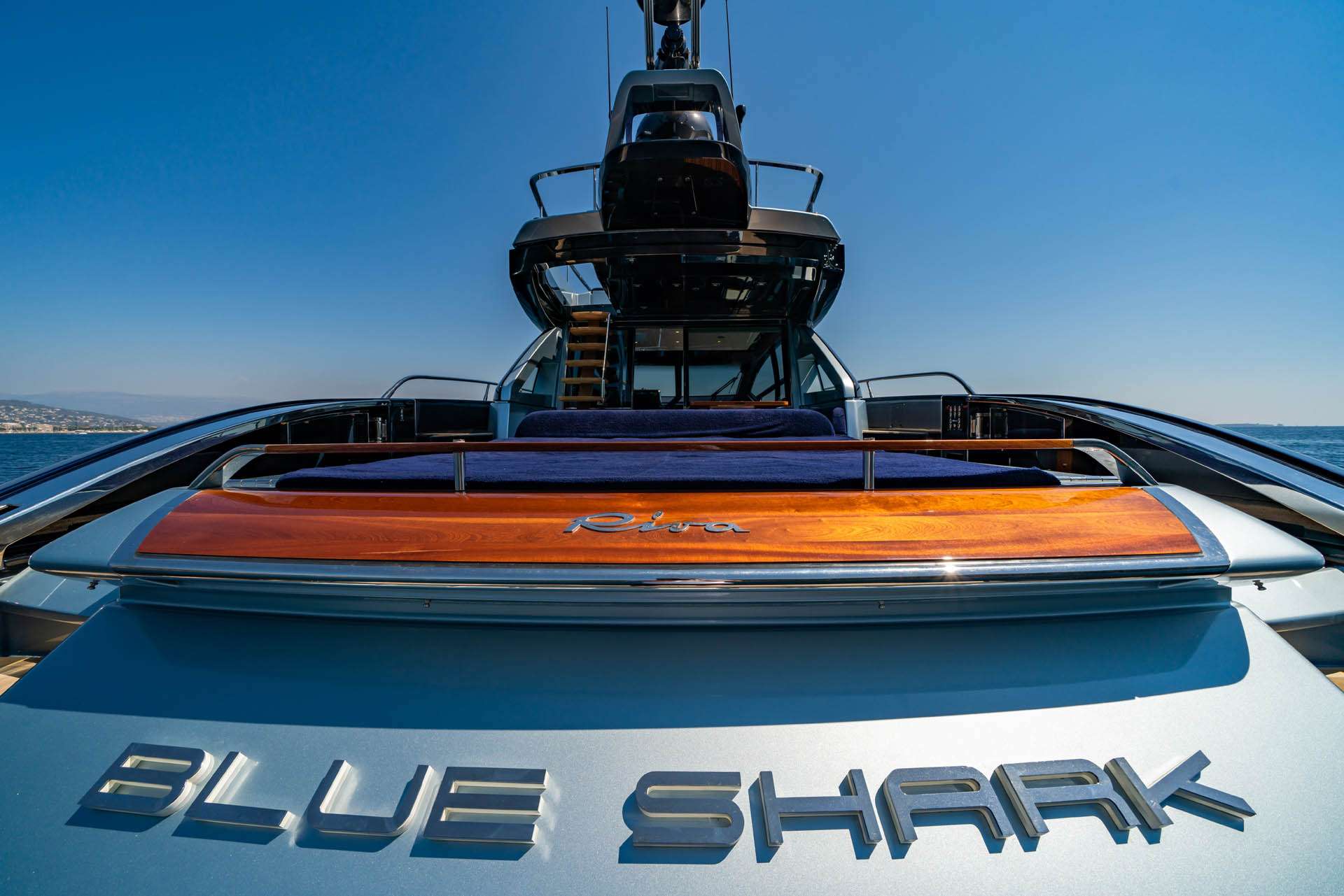 Crewed Motor Yacht BLUE SHARK photo 4