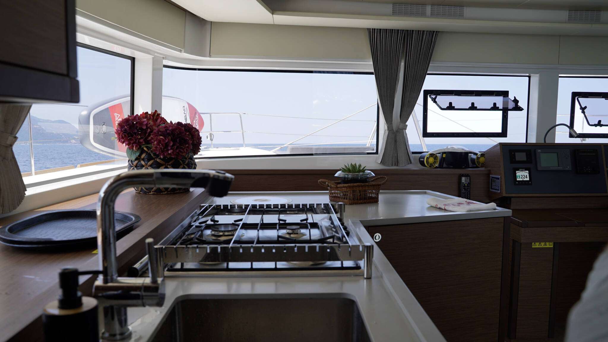 Crewed Catamaran BLUE VELVET photo 6