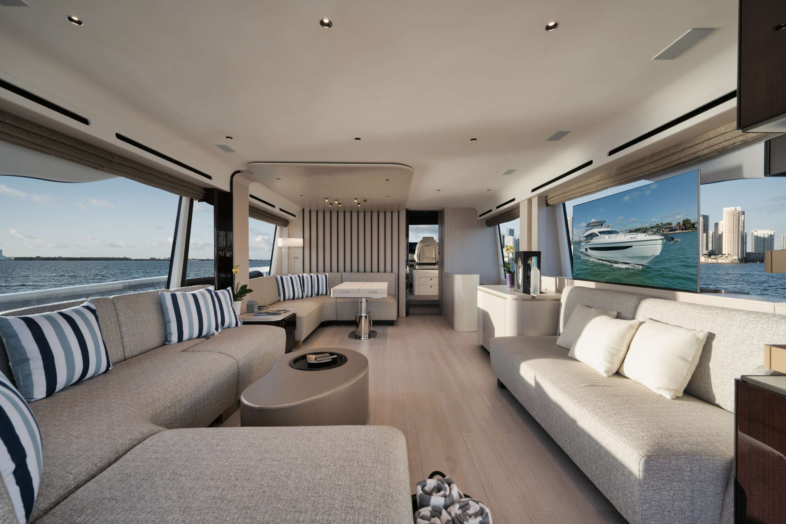 Luxury Crewed Motor Yacht NENA photo 4