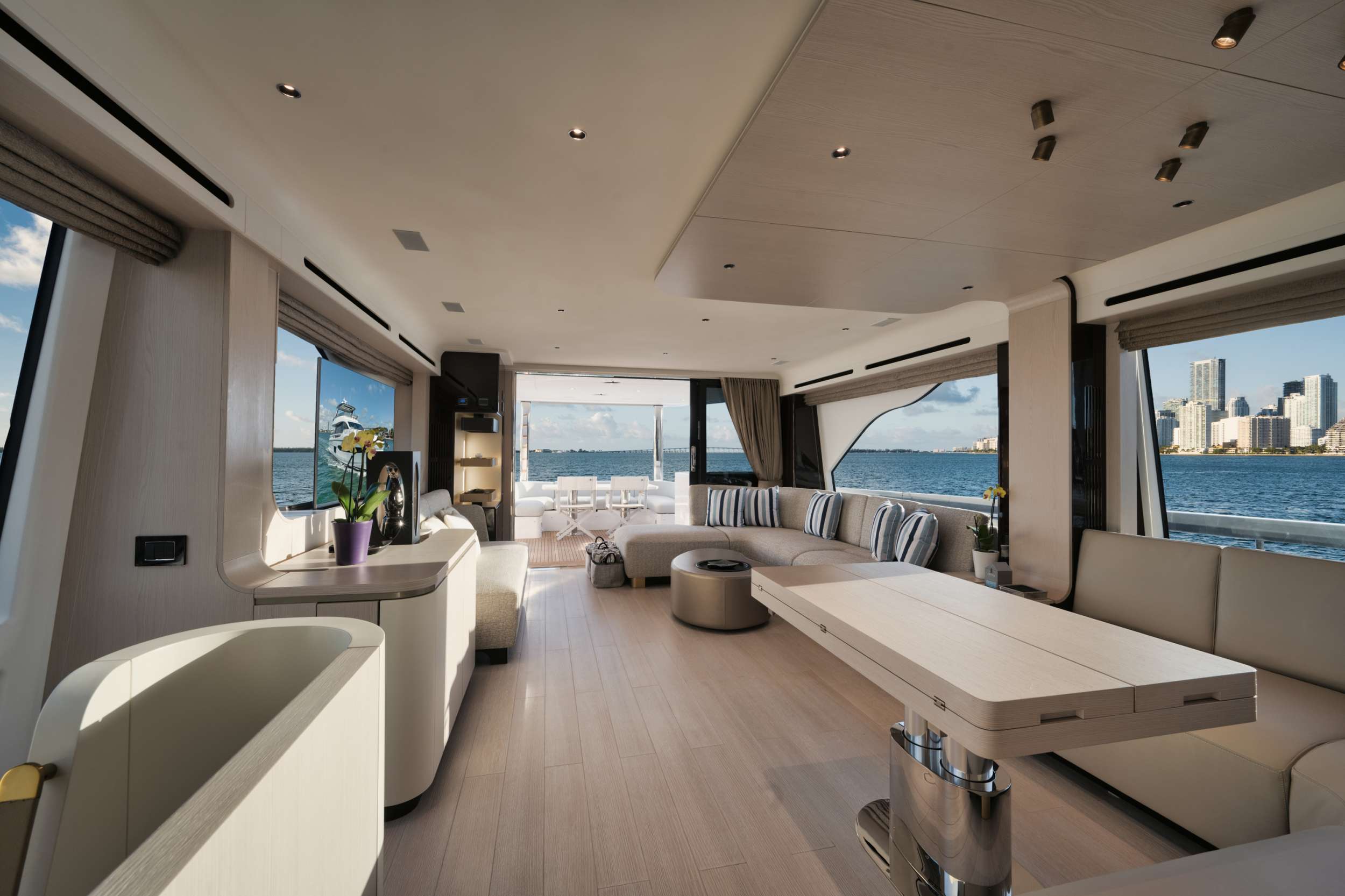 Luxury Crewed Motor Yacht NENA photo 5