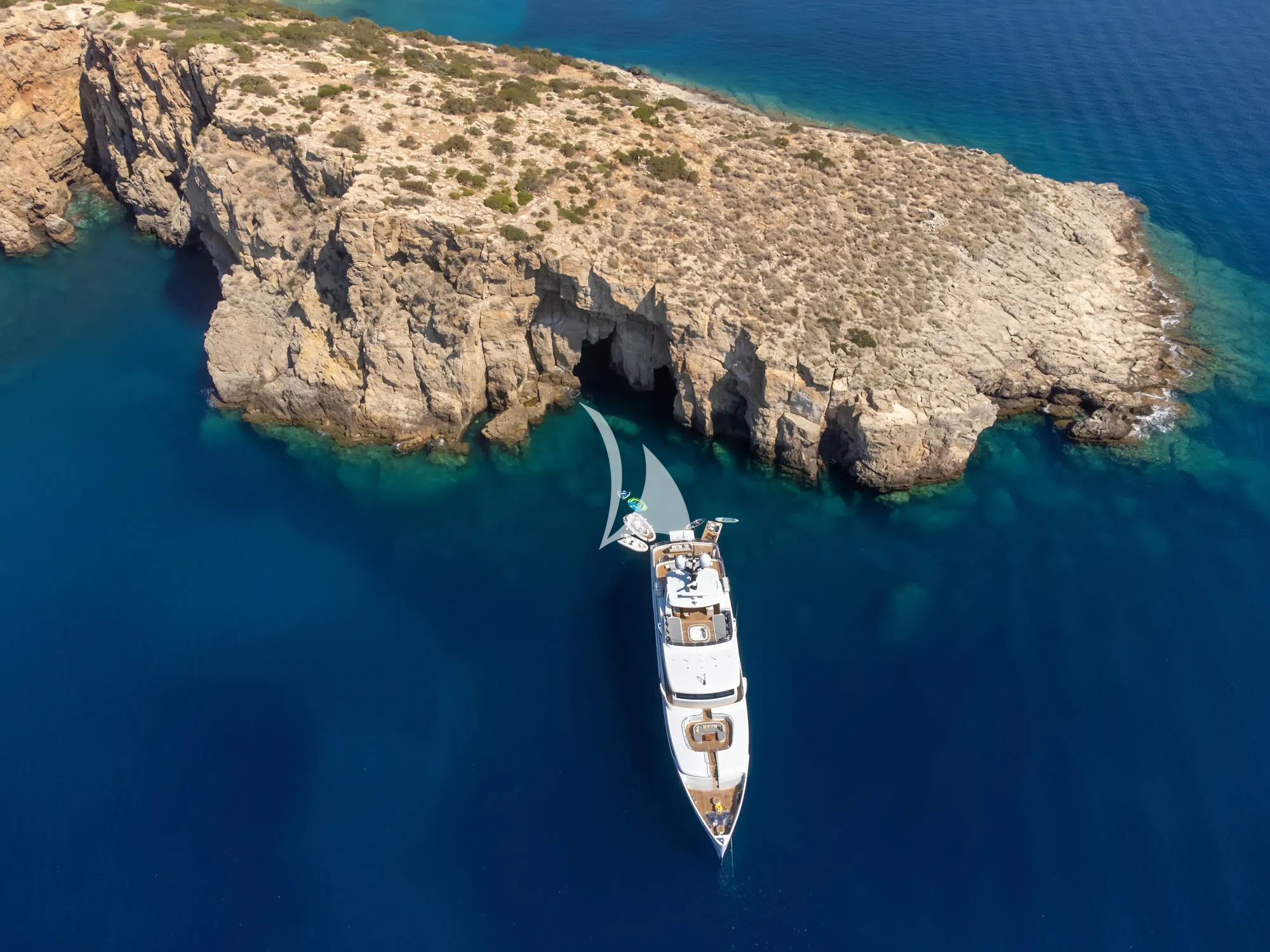 Luxury Crewed Motor Yacht BOJI photo 6