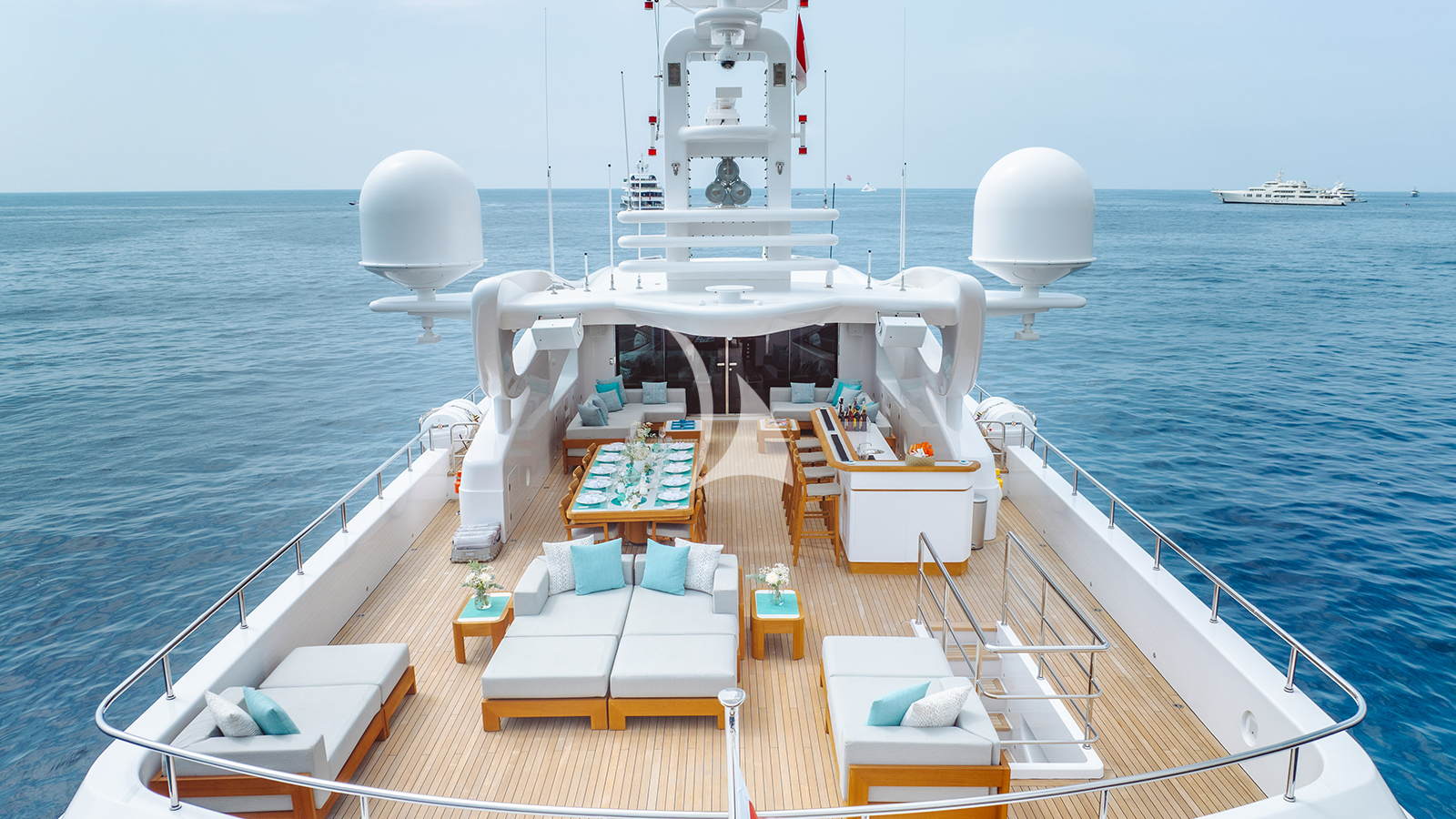 Luxury Crewed Motor Yacht BON VIVANT photo 6