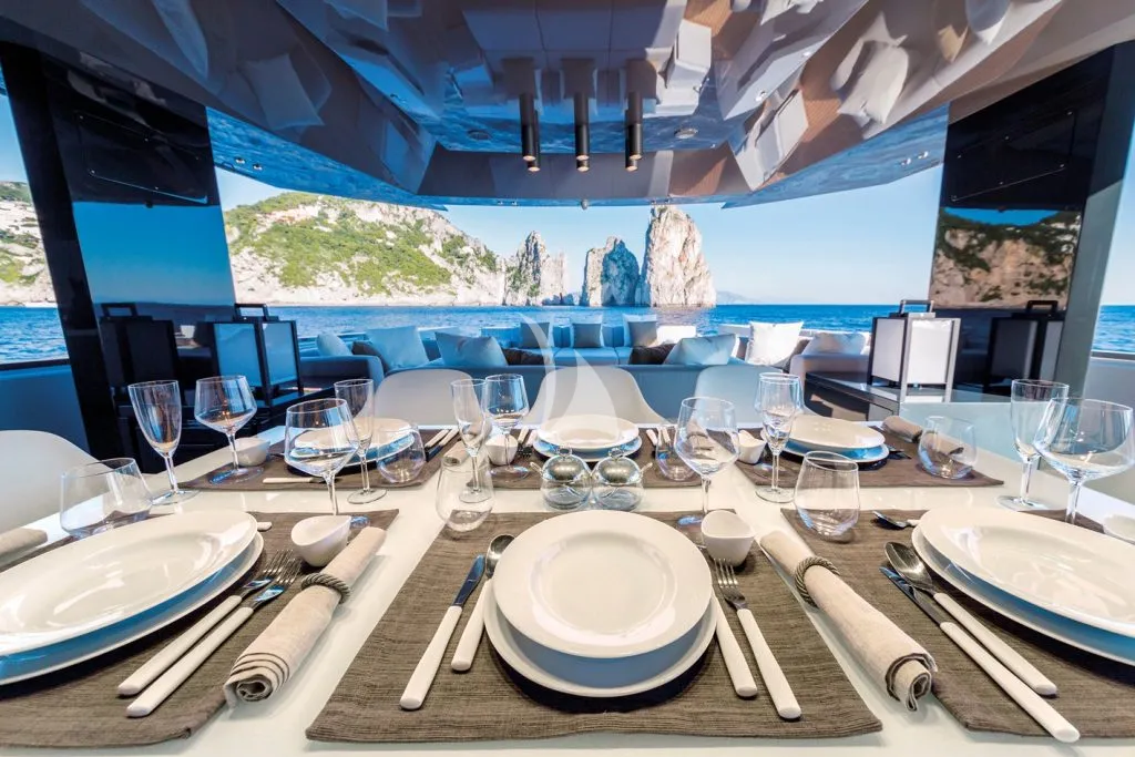 Luxury Crewed Motor Yacht BOOM SHAKALAKA photo 7