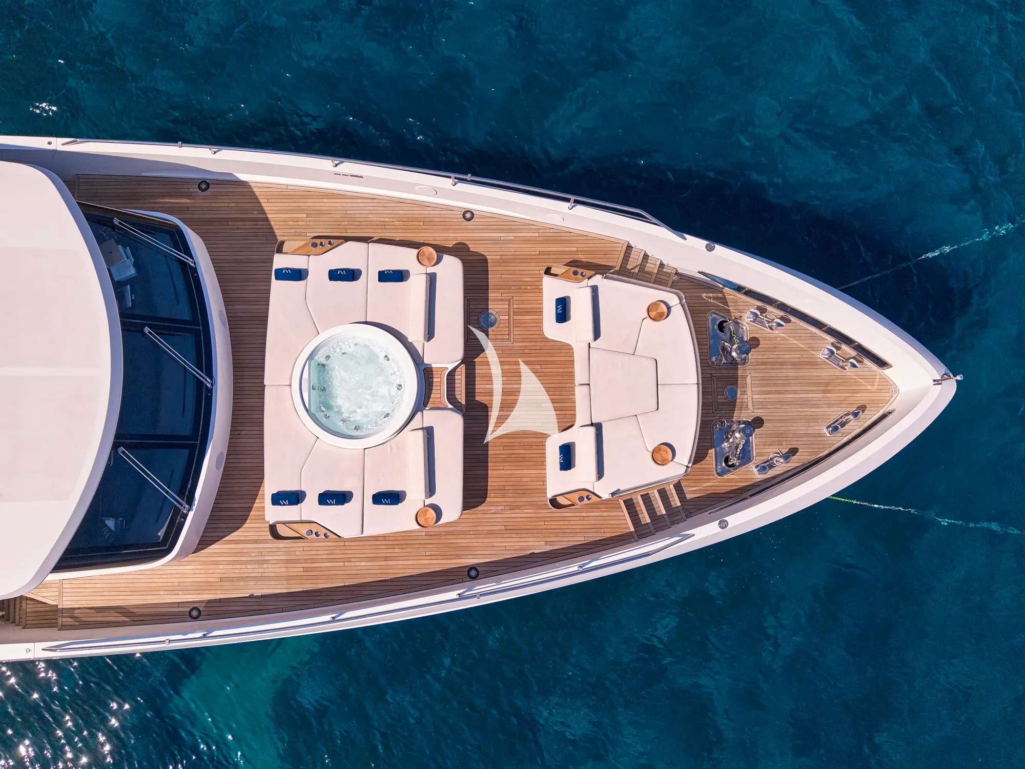 Luxury Crewed Motor Yacht VOLO MARE photo 8