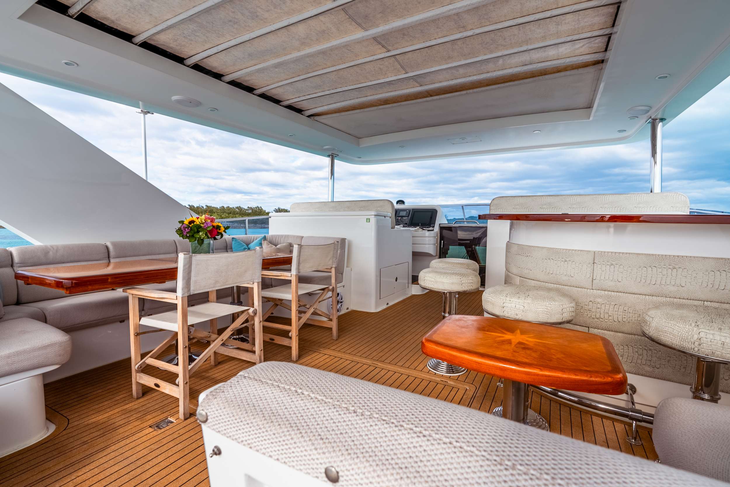 Crewed Motor Yacht BRANDI WINE photo 8