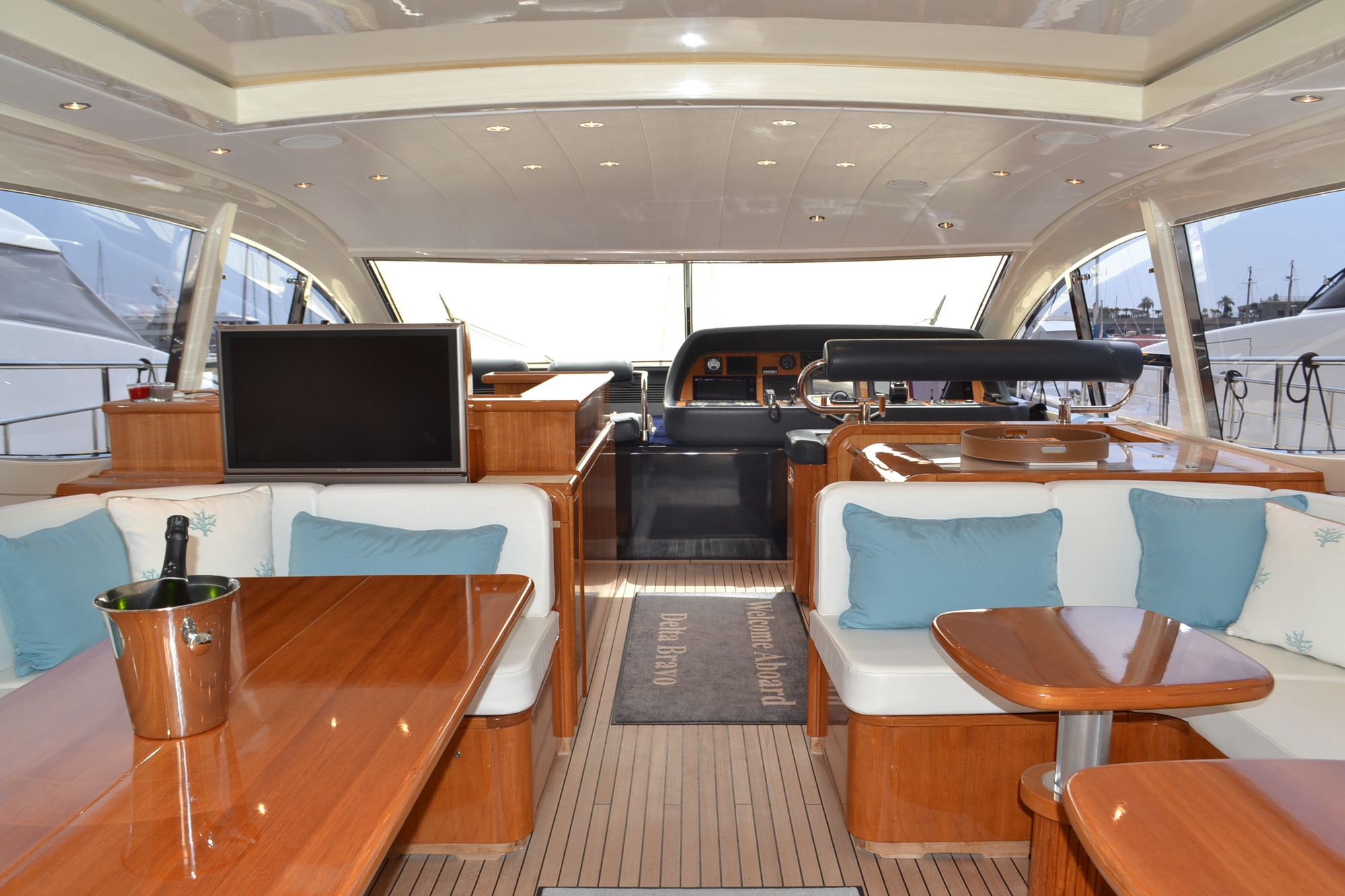 Luxury Crewed Motor Yacht BRAVO DELTA photo 5