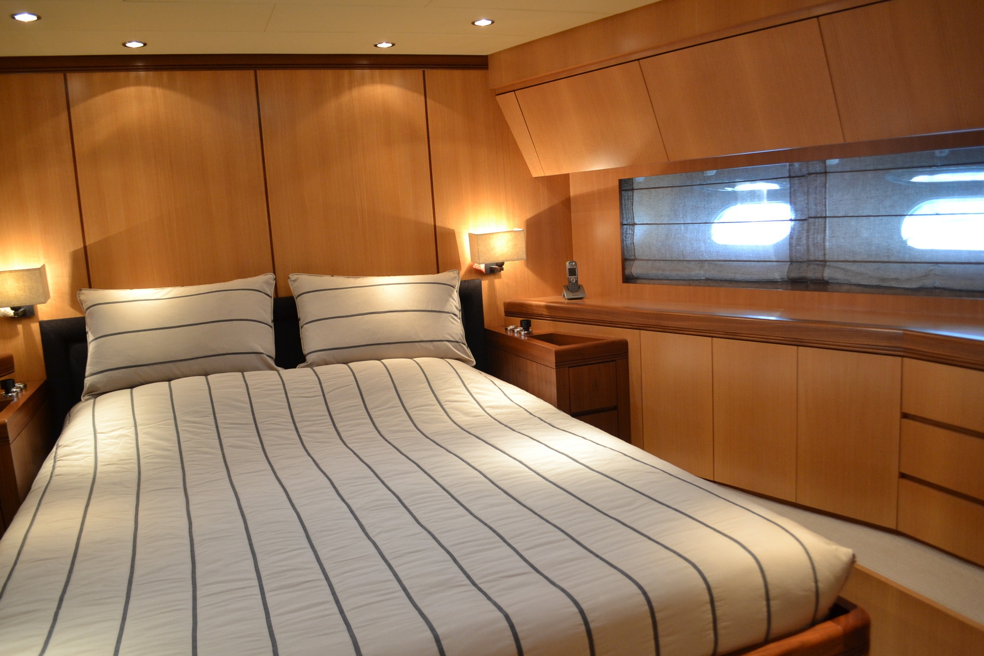 Luxury Crewed Motor Yacht BRAVO DELTA photo 8