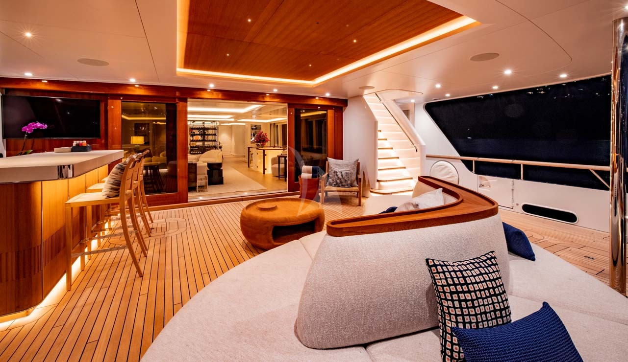 Luxury Crewed Motor Yacht BROADWATER photo 4