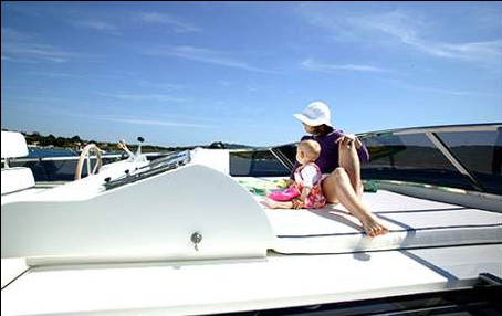 Crewed Motor Yacht BST photo 4