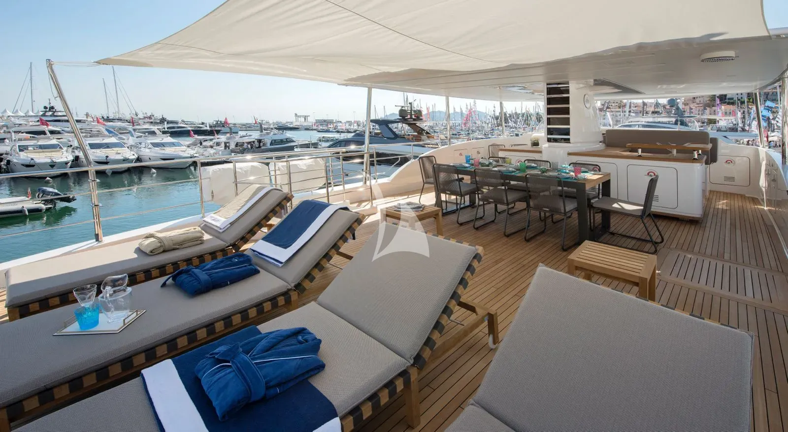 Crewed Motor Yacht BST SUNRISE II photo 4