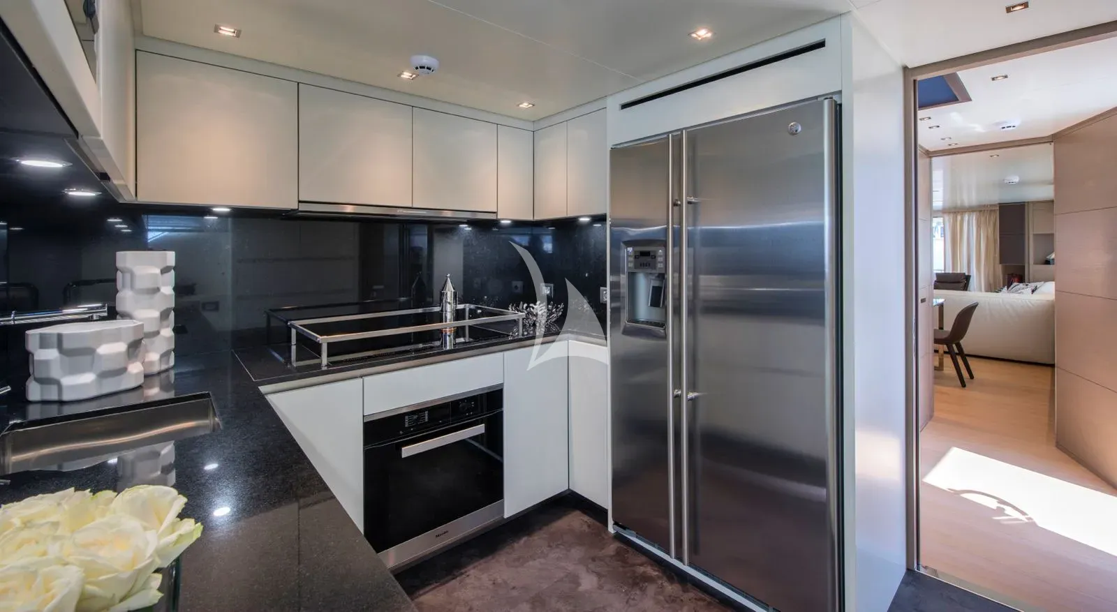 Crewed Motor Yacht BST SUNRISE II photo 8