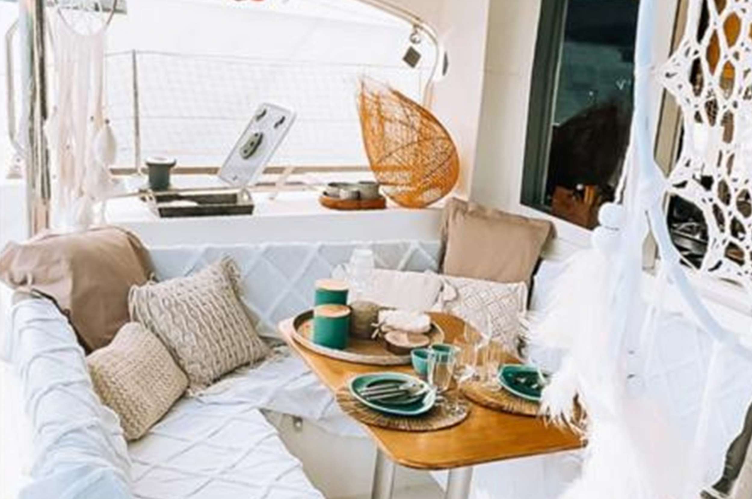 Crewed Catamaran BUMBLEBEE photo 5