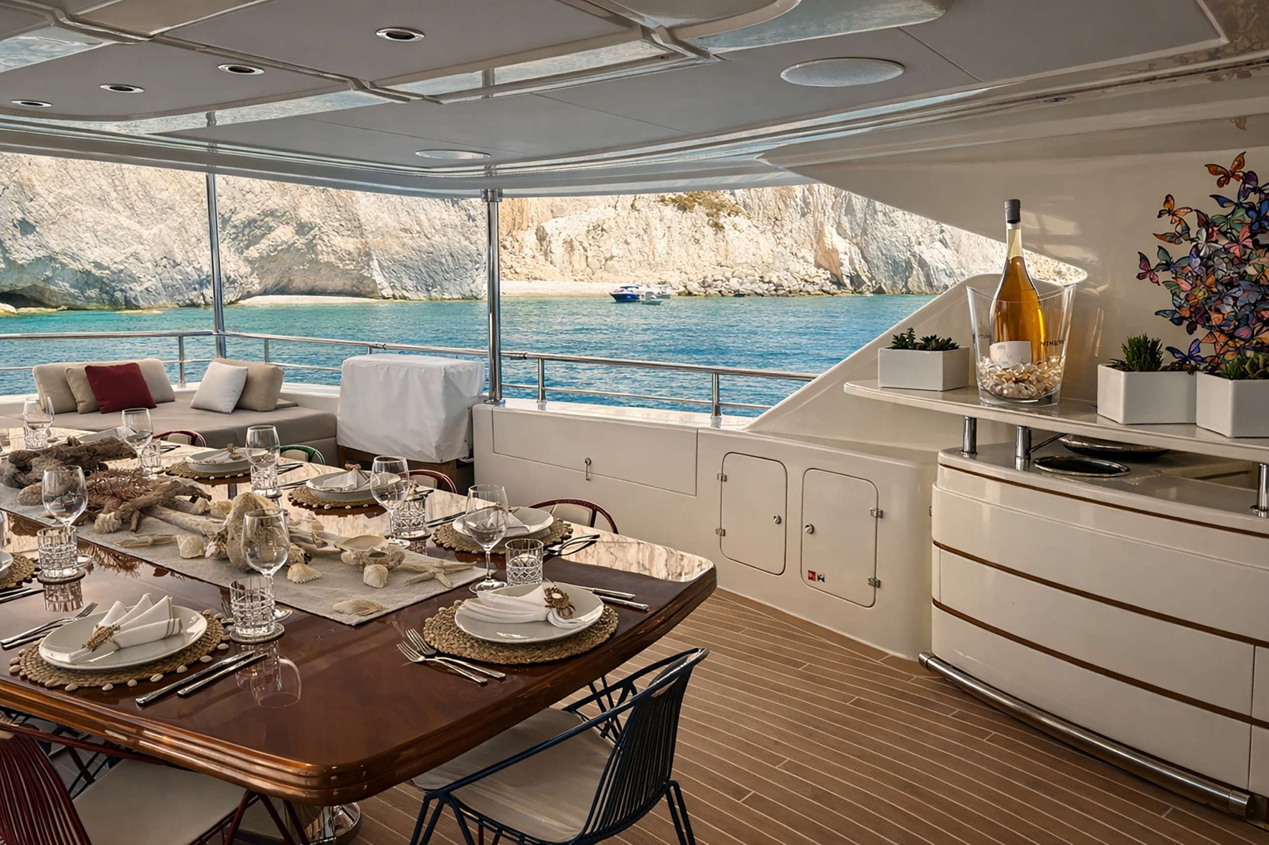 Luxury Crewed Motor Yacht BUNKER photo 8