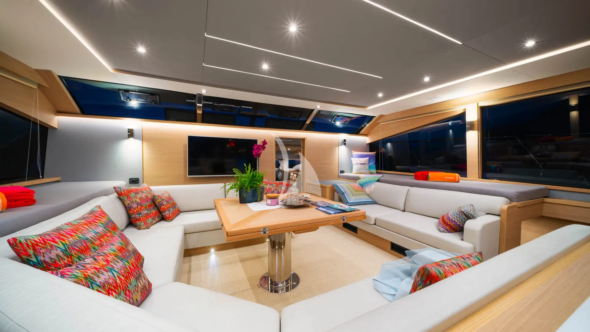 Crewed Power Catamaran BY MY SIDE photo 6