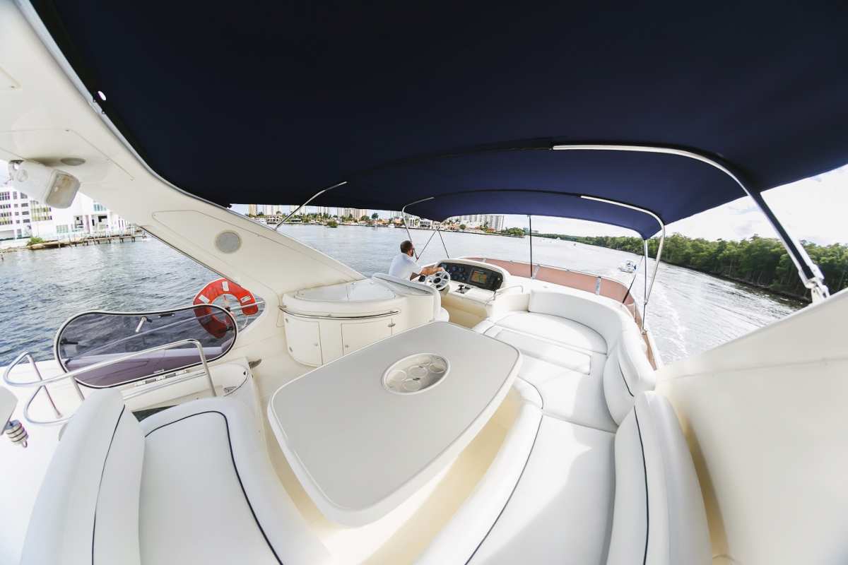 Crewed Motor Yacht C’EST LA VIE photo 3