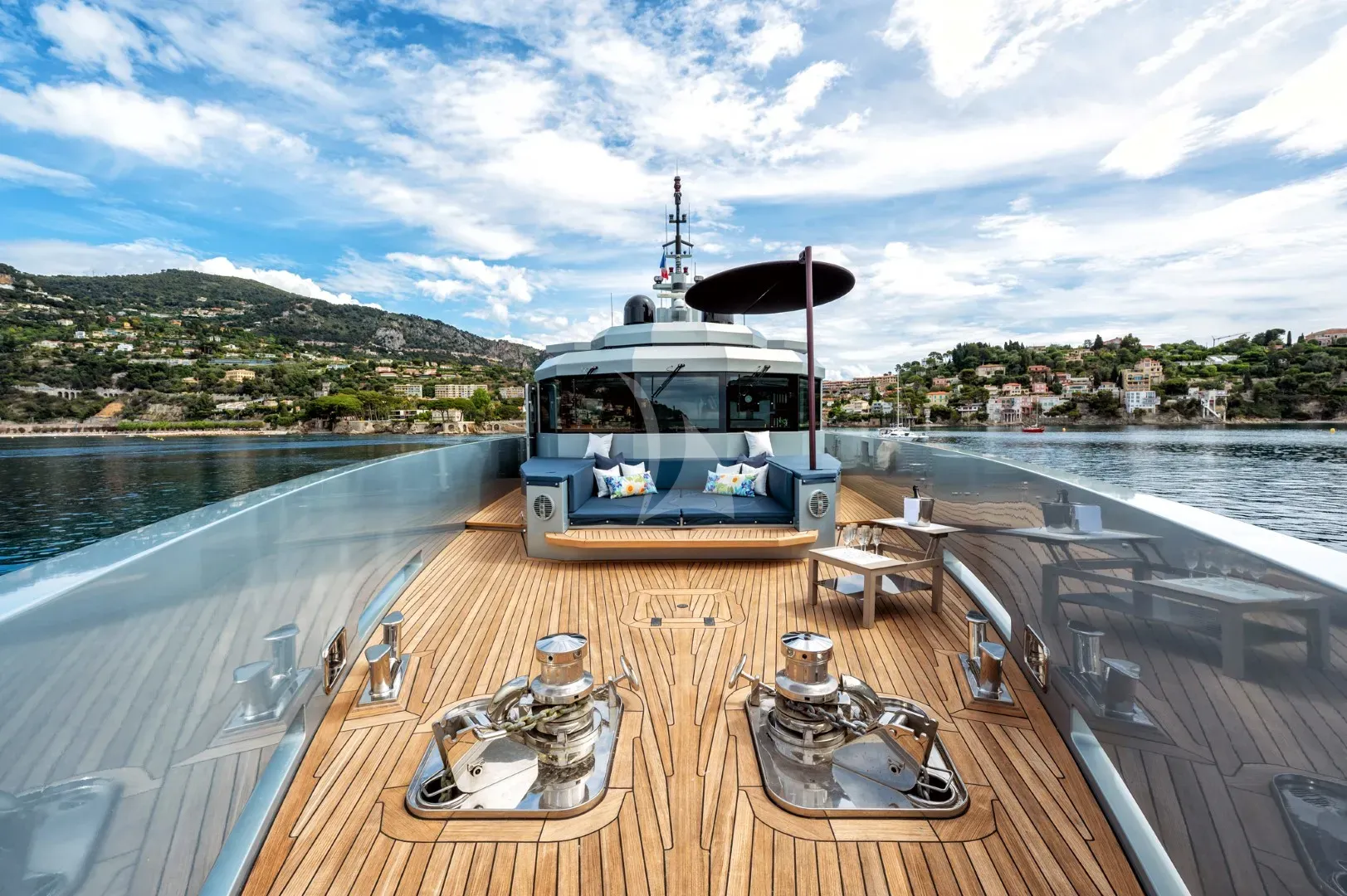 Luxury Crewed Motor Yacht CALADAN photo 8