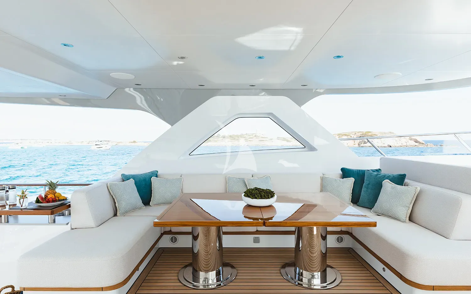 Luxury Crewed Motor Yacht CALYPSO I photo 8