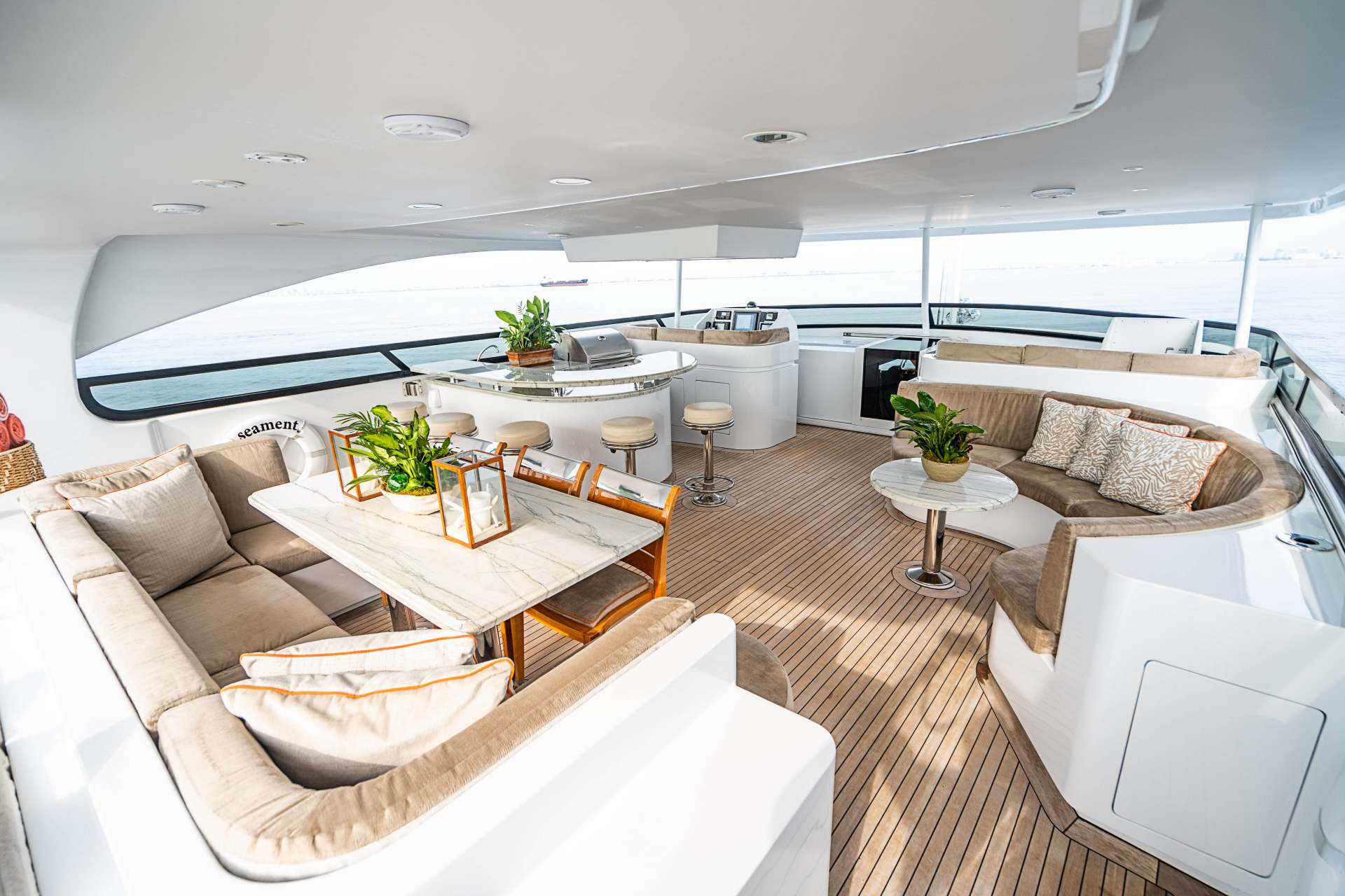 Luxury Crewed Motor Yacht CAMILLE photo 5