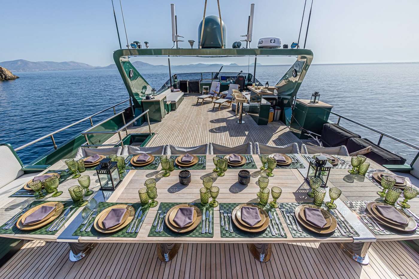 Luxury Crewed Motor Yacht CAN`T REMEMBER photo 4