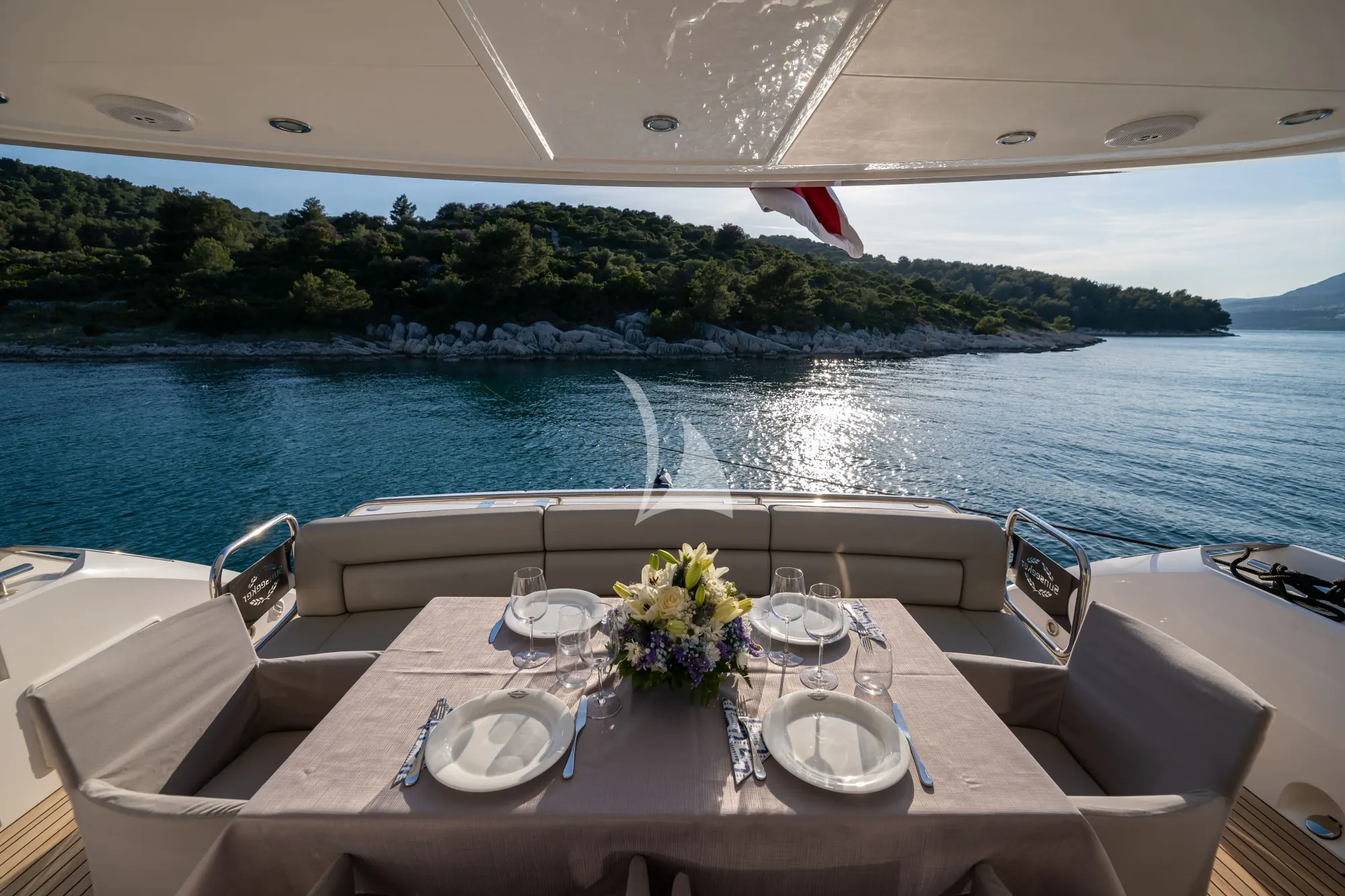 Crewed Motor Yacht CARDANO photo 8