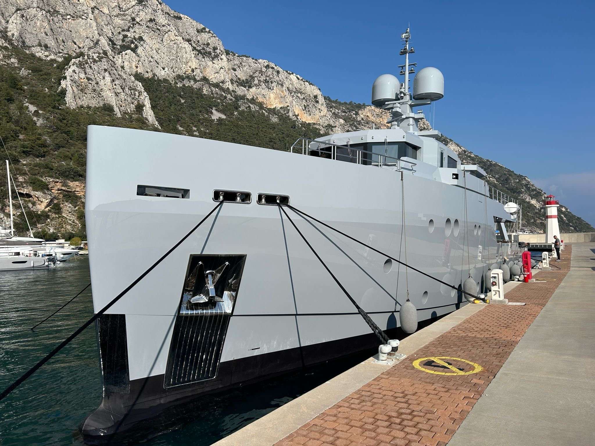 Luxury Crewed Motor Yacht CARMEN photo 4