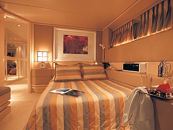 Luxury Crewed Motor Yacht CARMEN FONTANA photo 6