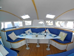 Crewed Catamaran Cat 23 photo 3