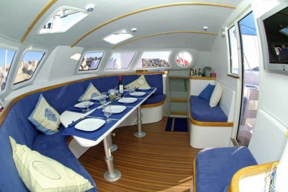 Crewed Catamaran Cat 23 photo 4