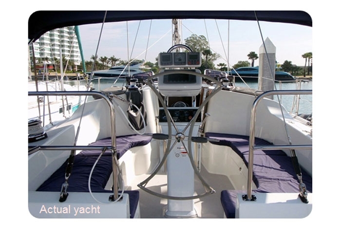 Bareboat Sailing Yacht Catalina 375 photo 5