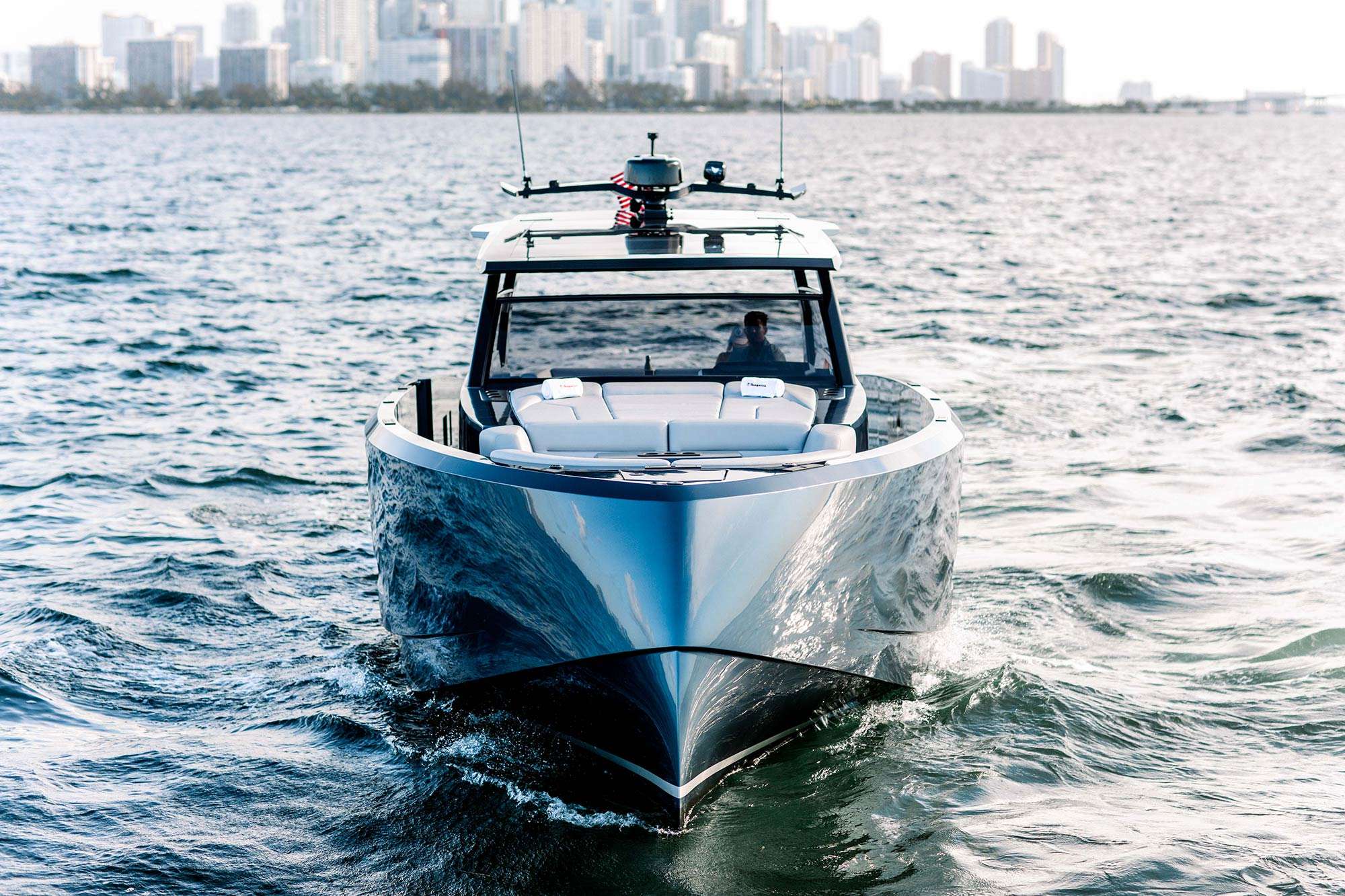 Luxury Crewed Motor Yacht CECE photo 4