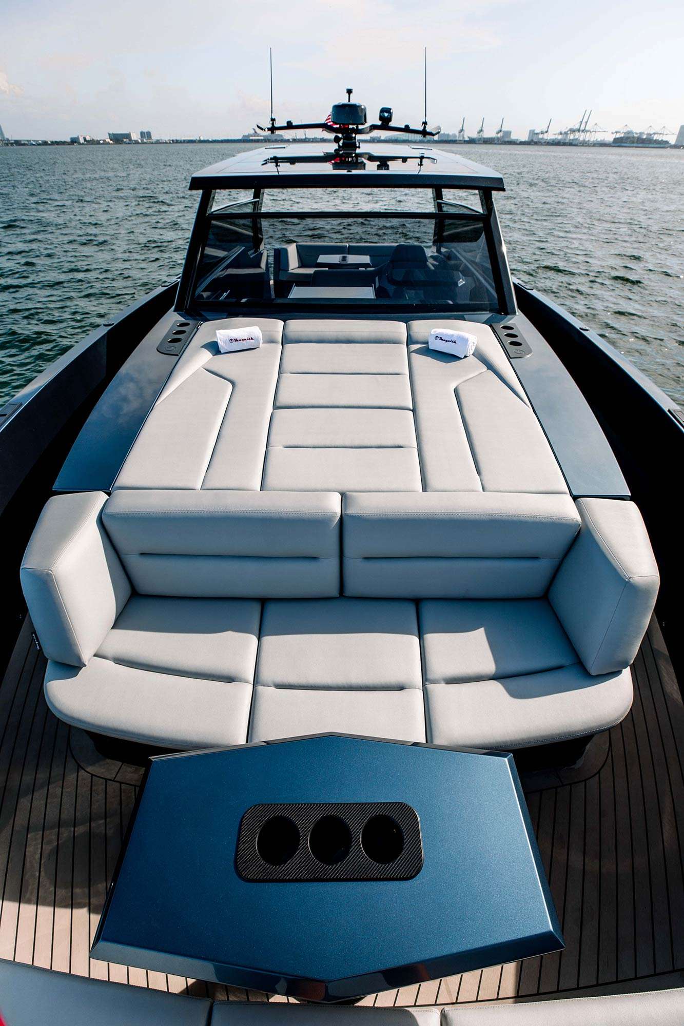 Luxury Crewed Motor Yacht CECE photo 6