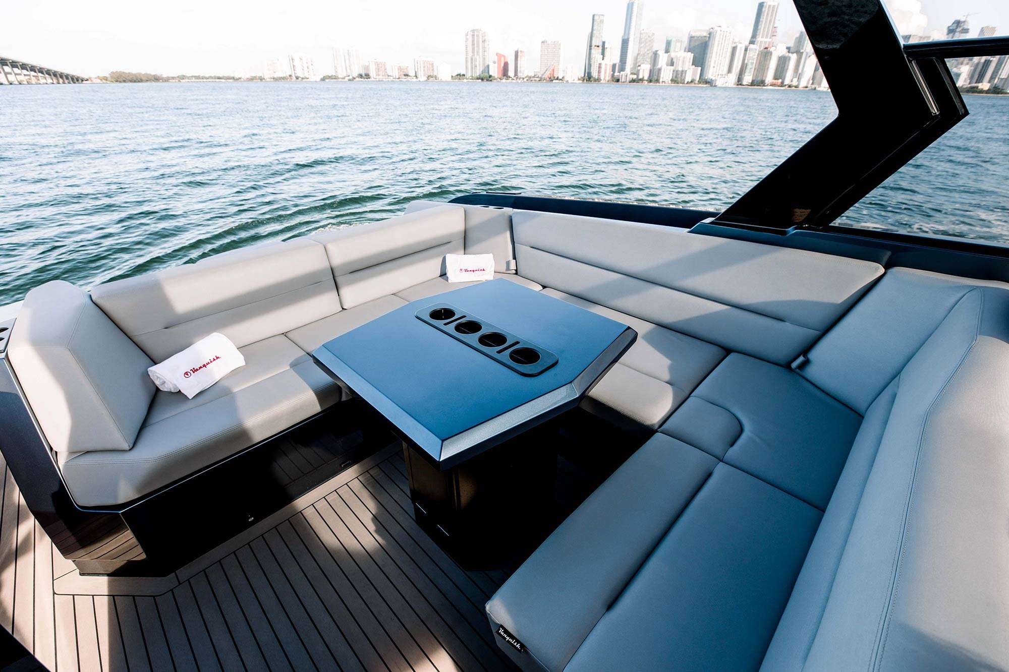 Luxury Crewed Motor Yacht CECE photo 8