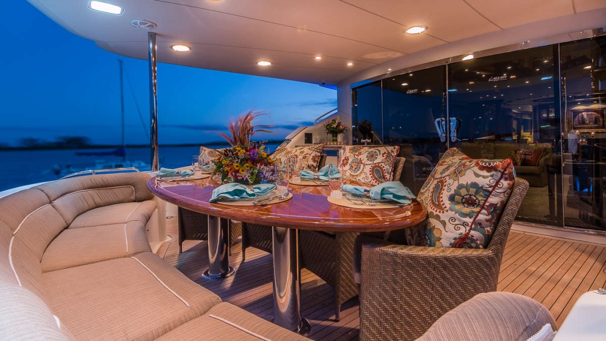 Luxury Crewed Motor Yacht CEDAR ISLAND photo 6