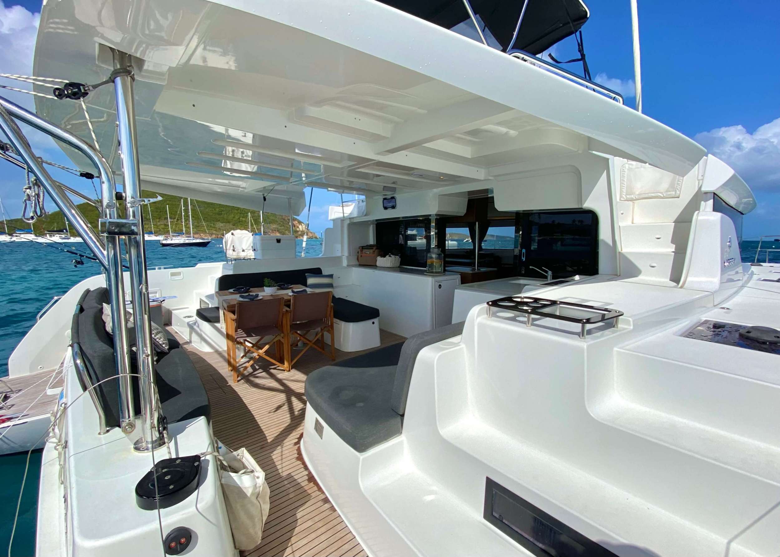 Crewed Catamaran CEST LA VIE photo 7