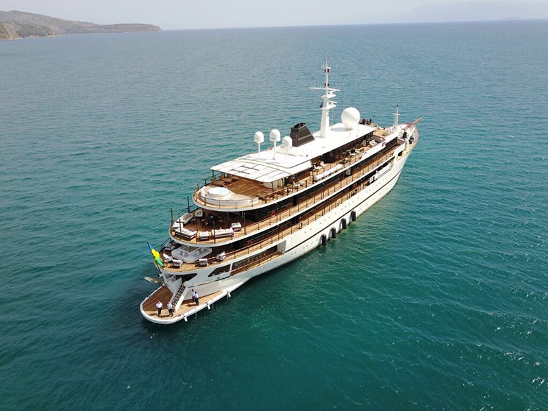 Luxury Crewed Motor Yacht CHAKRA photo 3