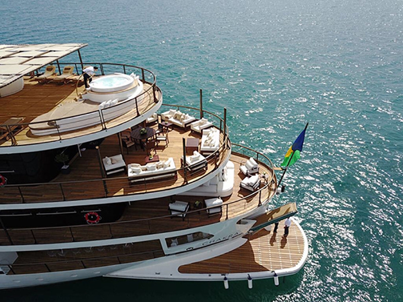 Luxury Crewed Motor Yacht CHAKRA photo 7