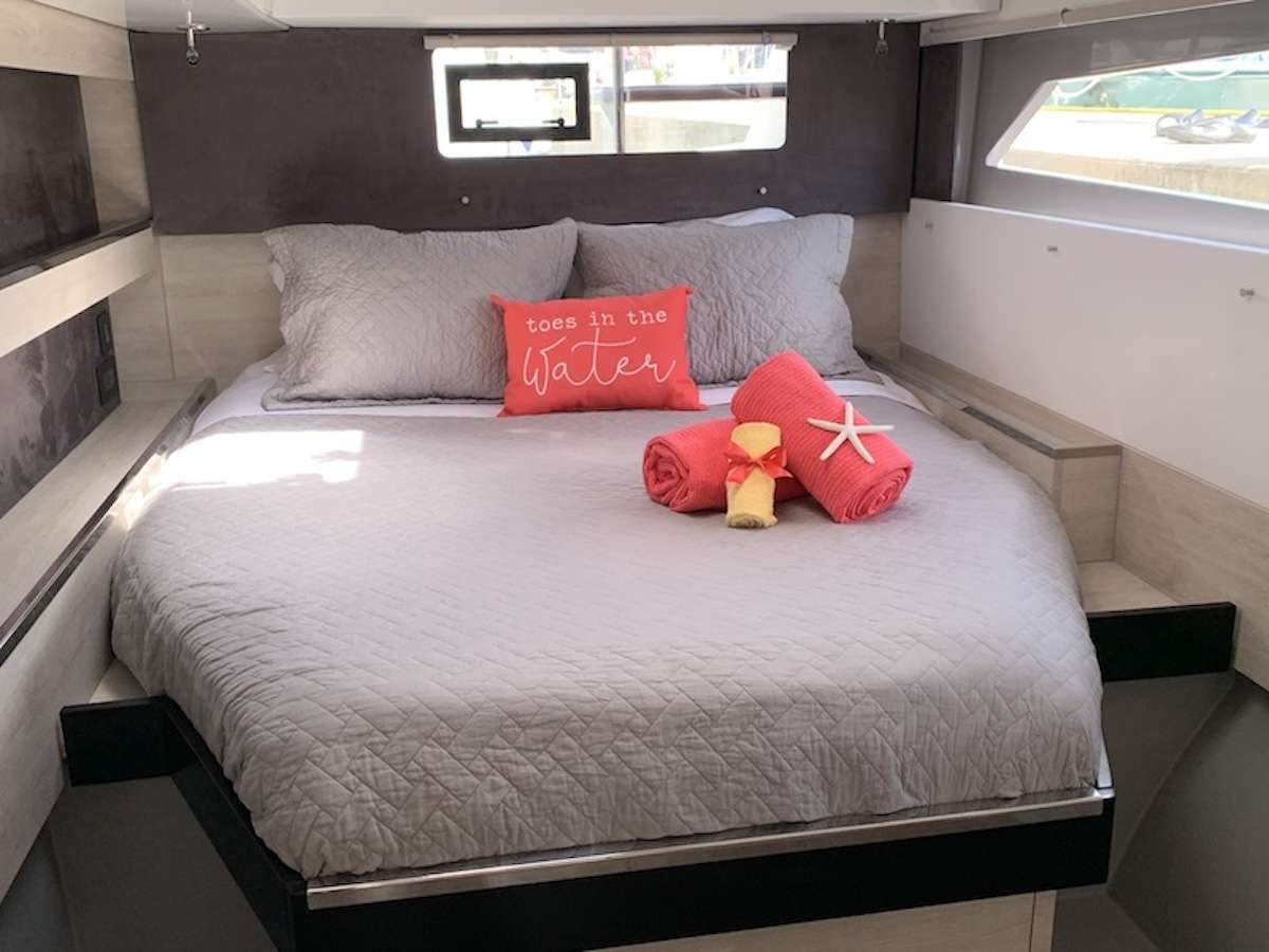 Crewed Catamaran CHANGES IN LATITUDES photo 8