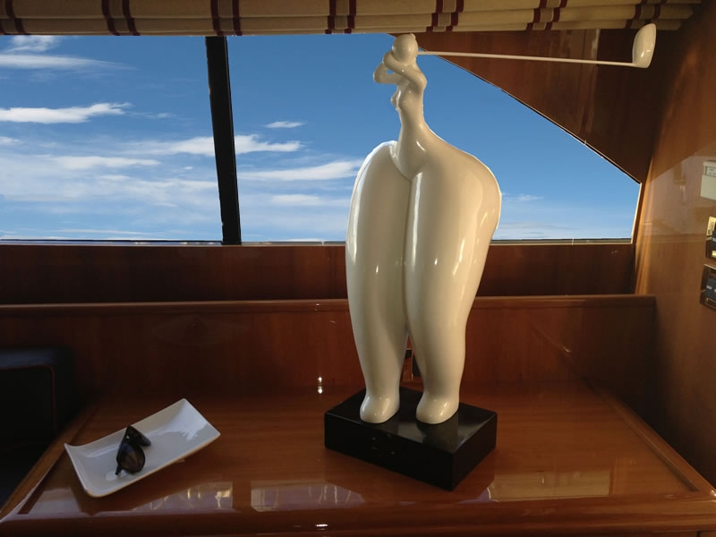 Crewed Motor Yacht CHEYENNE photo 3