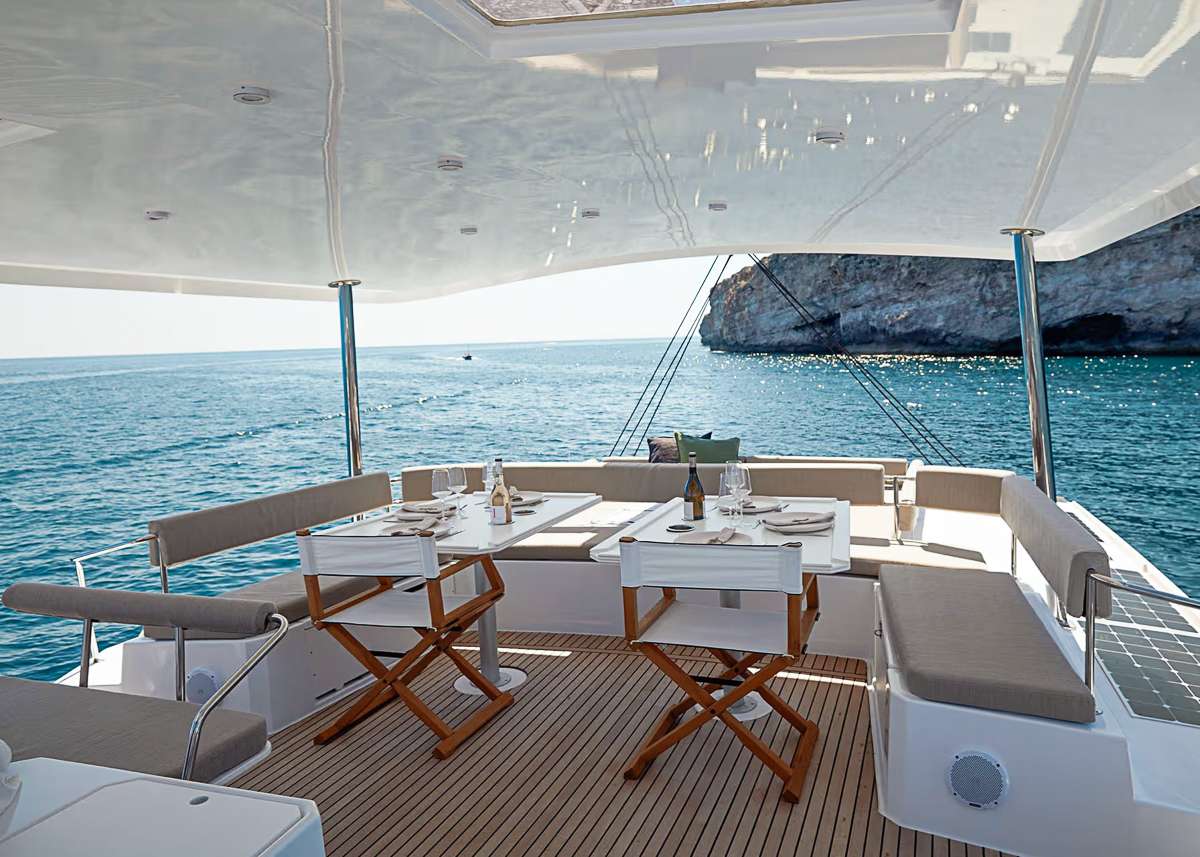 Crewed Catamaran CHILLIN` HUT photo 7