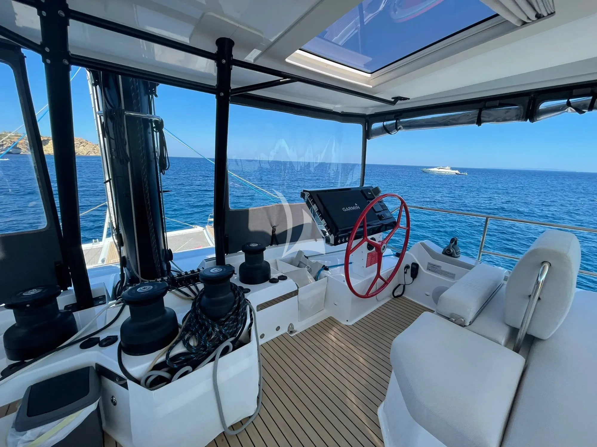 Crewed Catamaran CHILOE photo 7